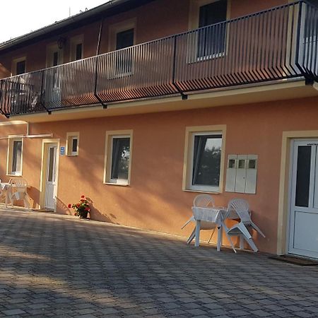 Apartments Martina Osijek Exterior foto