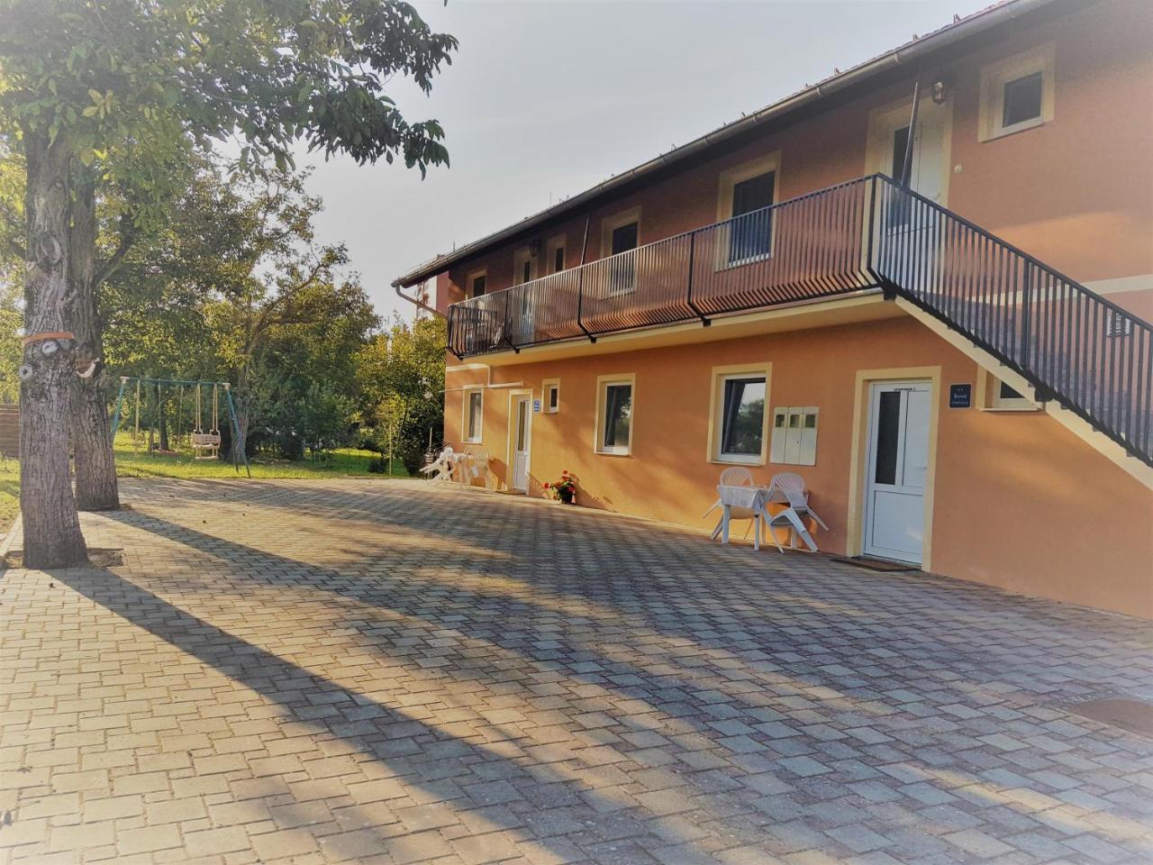 Apartments Martina Osijek Exterior foto